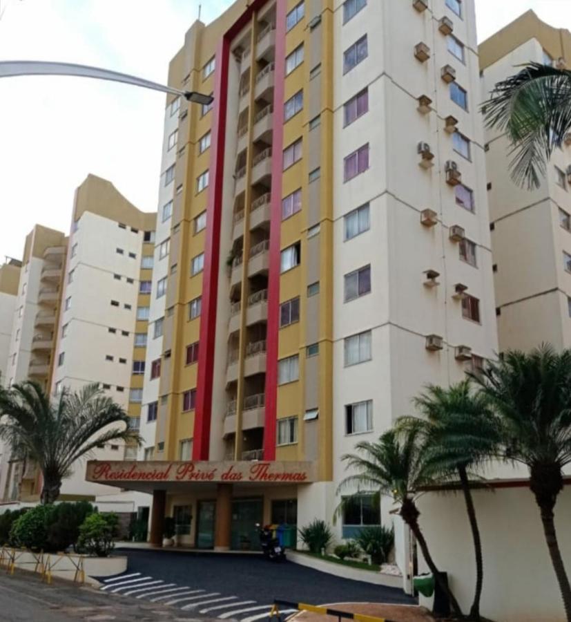 Apartamento Prive Thermas 01 - Ar Split Nos 2 Quartos, Ventilador Na Sala, Purificador Soft Gelada Natural